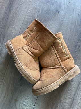 bebe Kids Tan Suede Cozy Winter Boots